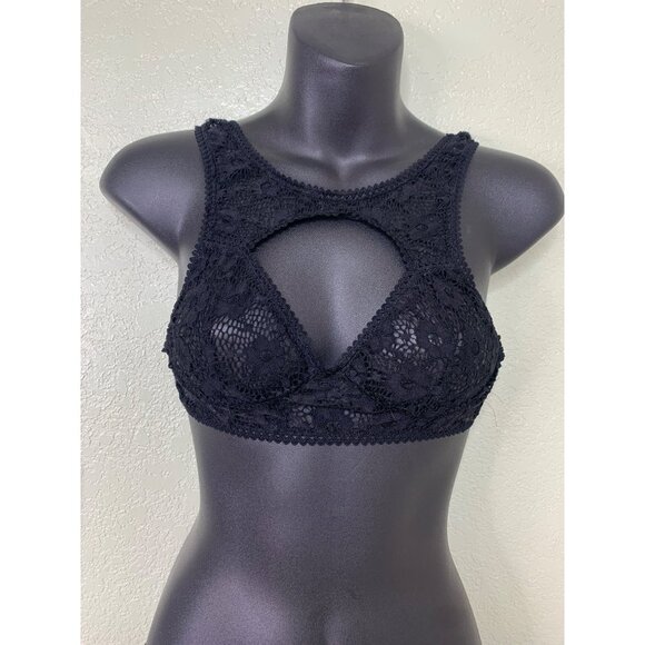 Black Lace Bra and Garter Set Size Small - Picture 2 of 8